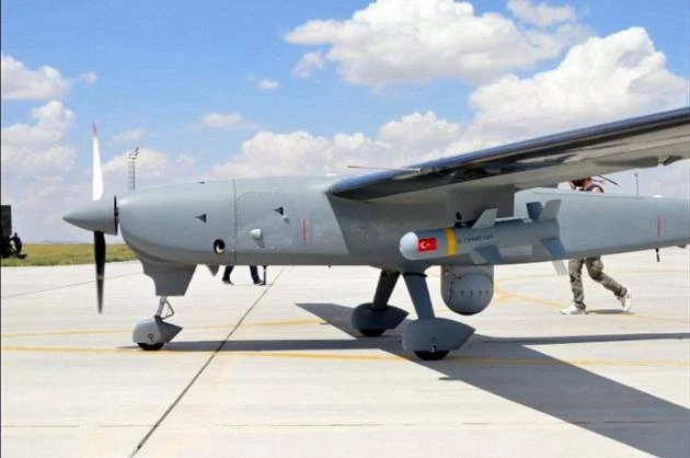 Σε διπλό ταμπλό το εξοπλιστικό παιχνίδι της Τουρκίας με Ουκρανία και Ρωσία (εικόνες)